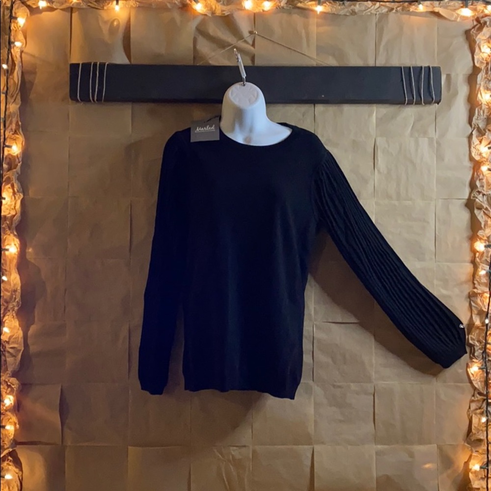 Marled Black bell sleeved sweater